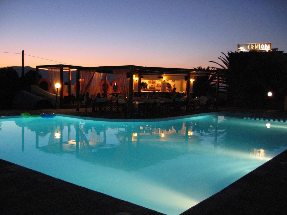 Ermioni Hotel Paralia Kourna 外观 照片
