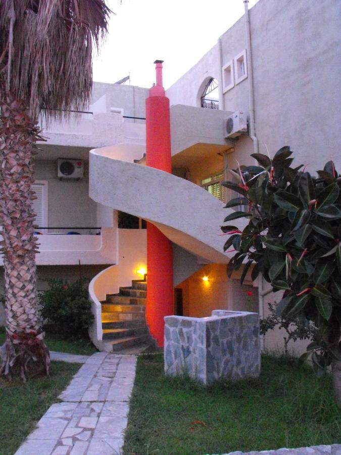 Ermioni Hotel Paralia Kourna 外观 照片