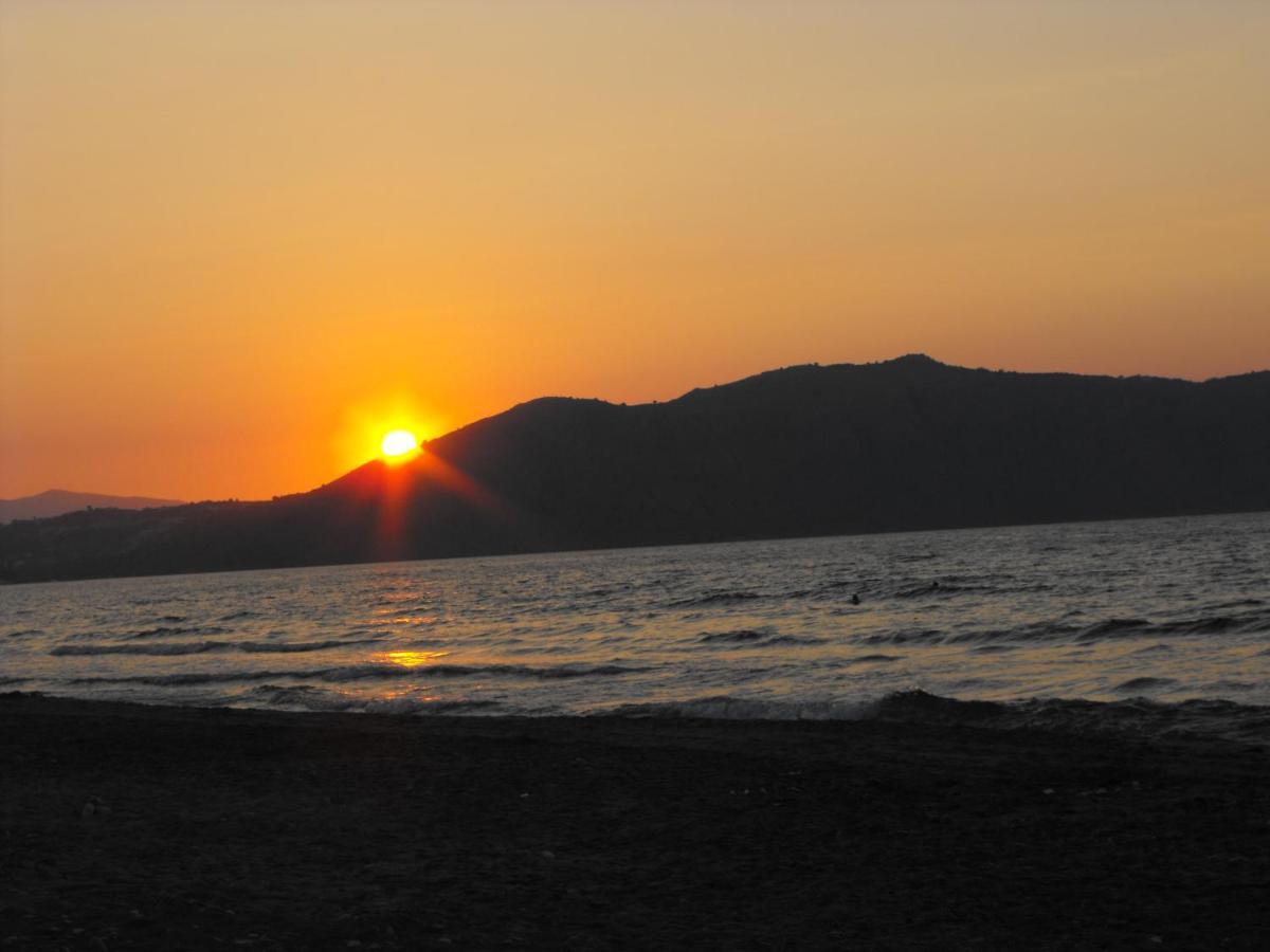 Ermioni Hotel Paralia Kourna 外观 照片
